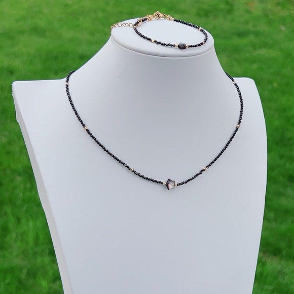 B9 Handmade Black Spinal MOP Star Necklace and Bracelet Set - Picture 2 of 5